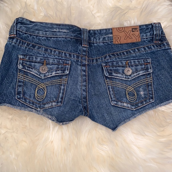 Roxy super short shorts - Picture 2 of 3